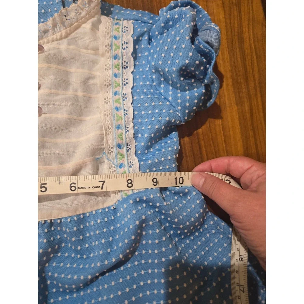 Vintage Girls Blue Swiss Dot Prairie Dress Lace Floral Bib Ruffle Cottagecore 2T